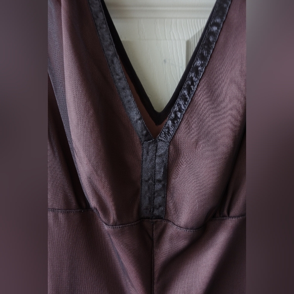 RW&CO. Y2k Sexy Lace Deep Plum V-Neck Midi Dress - Picture 5 of 13